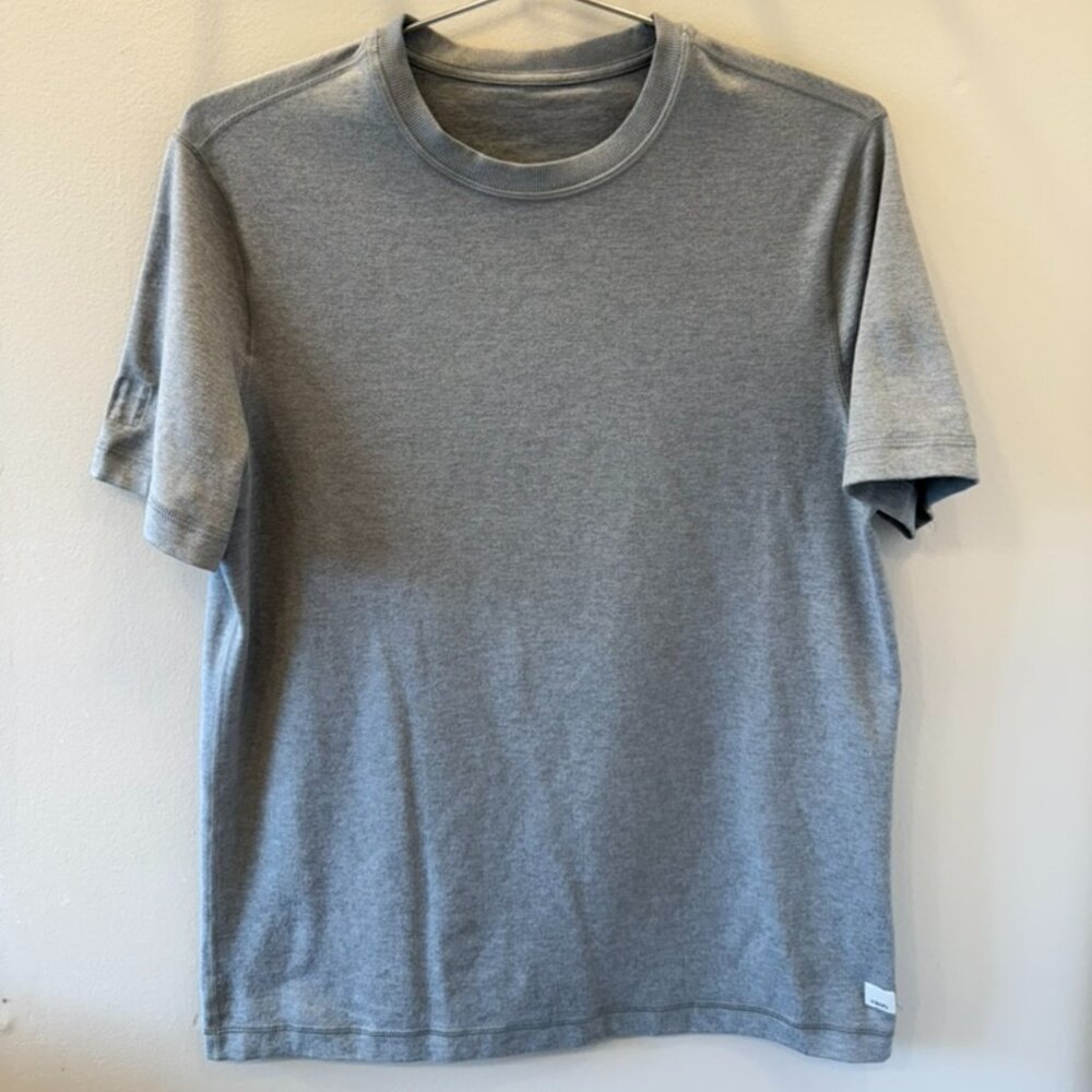 Vuori Short Sleeve Ponto Performance Tee Color Driftwood Heather Size Small